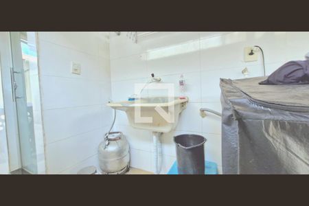 Casa à venda com 101m², 3 quartos e 2 vagasÁrea de serviço