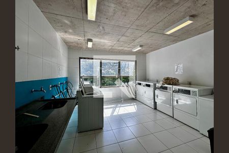 Apartamento para alugar com 91m², 2 quartos e 1 vaga Apartamento para alugar com 91m², 2 quartos e 1 vagaLavanderia