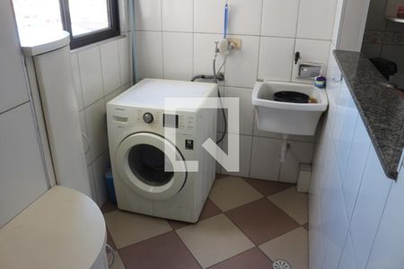 Apartamento à venda com 180m², 2 quartos e 1 vagaÁrea de Serviço