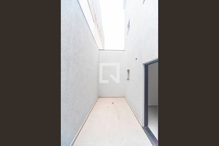 Apartamento à venda com 56m², 2 quartos e 1 vaga Apartamento à venda com 56m², 2 quartos e 1 vagaVaranda do Quarto 2