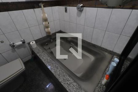 Casa à venda com 360m², 4 quartos e 2 vagasBanheiro Social