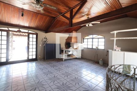 Casa à venda com 360m², 4 quartos e 2 vagasCobertura