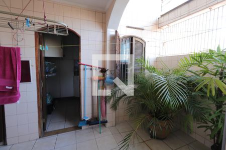 Casa à venda com 360m², 4 quartos e 2 vagasÁrea de Serviço