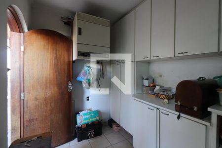 Casa à venda com 360m², 4 quartos e 2 vagasQuarto de Serviço