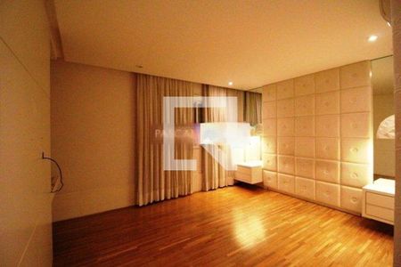 Apartamento à venda com 370m², 4 quartos e 5 vagas
