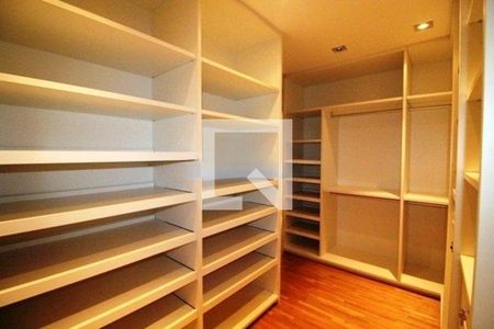 Apartamento à venda com 370m², 4 quartos e 5 vagas