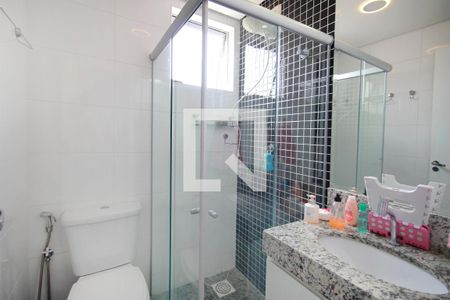 Apartamento à venda com 64m², 2 quartos e 2 vagasBanheiro da Suíte 2