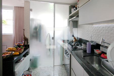 Apartamento à venda com 64m², 2 quartos e 2 vagasCozinha