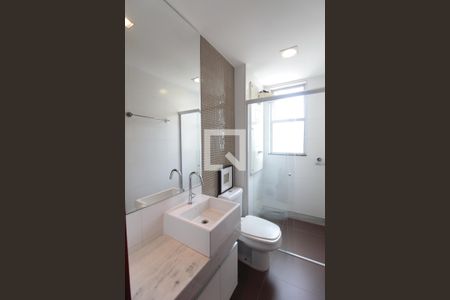 Apartamento à venda com 196m², 3 quartos e 2 vagasBanheiro Social