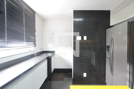 Apartamento à venda com 196m², 3 quartos e 2 vagasCozinha e Área de Serviço