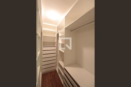 Apartamento à venda com 196m², 3 quartos e 2 vagasCloset da Suite