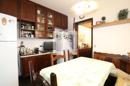 Casa à venda com 210m², 4 quartos e 5 vagasCopa