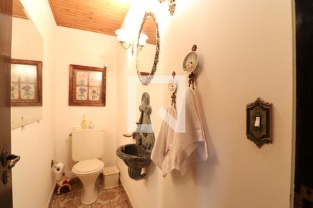 Casa à venda com 210m², 4 quartos e 5 vagasLavabo Sala de TV