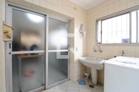 Casa à venda com 210m², 4 quartos e 5 vagasÁrea de Serviço