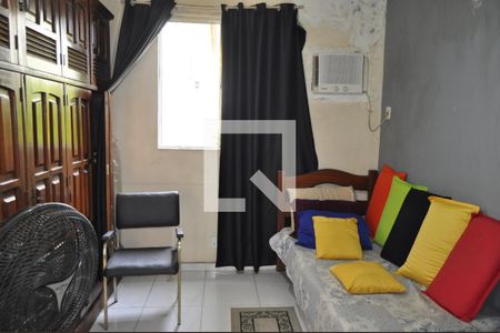 Casa à venda com 227m², 3 quartos e 3 vagasEscritório