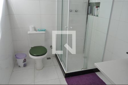 Casa à venda com 227m², 3 quartos e 3 vagasBanheiro 2