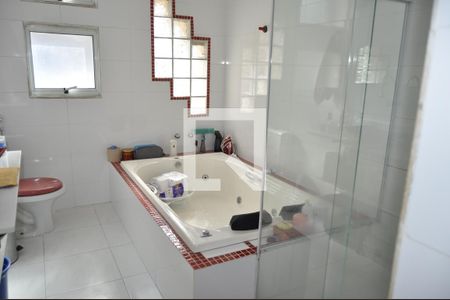Casa à venda com 227m², 3 quartos e 3 vagasBanheiro do Quarto 4