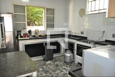 Casa à venda com 227m², 3 quartos e 3 vagasCozinha