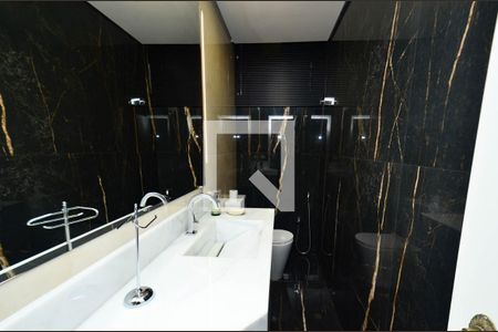 Apartamento à venda com 210m², 4 quartos e 3 vagas Apartamento à venda com 210m², 4 quartos e 3 vagasLavabo social