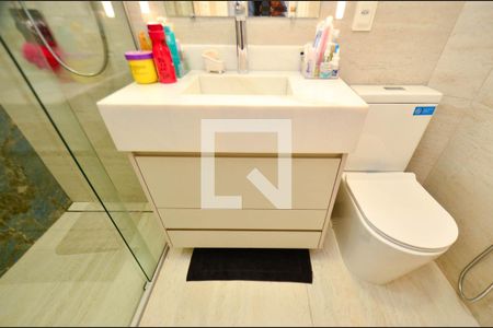 Apartamento à venda com 210m², 4 quartos e 3 vagas Apartamento à venda com 210m², 4 quartos e 3 vagasBanheiro suite