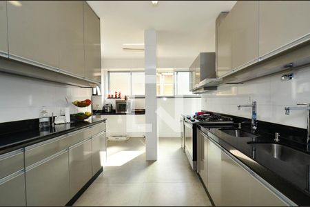 Apartamento à venda com 210m², 4 quartos e 3 vagas Apartamento à venda com 210m², 4 quartos e 3 vagasCozinha