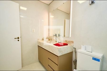 Apartamento à venda com 210m², 4 quartos e 3 vagas Apartamento à venda com 210m², 4 quartos e 3 vagasBanheiro social