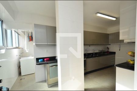 Apartamento à venda com 210m², 4 quartos e 3 vagas Apartamento à venda com 210m², 4 quartos e 3 vagasCozinha