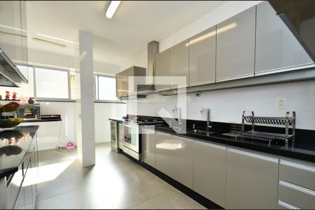 Apartamento à venda com 210m², 4 quartos e 3 vagas Apartamento à venda com 210m², 4 quartos e 3 vagasCozinha