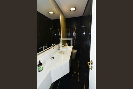 Apartamento à venda com 210m², 4 quartos e 3 vagas Apartamento à venda com 210m², 4 quartos e 3 vagasLavabo social