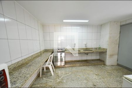 Apartamento à venda com 210m², 4 quartos e 3 vagas Apartamento à venda com 210m², 4 quartos e 3 vagasSalão de festas