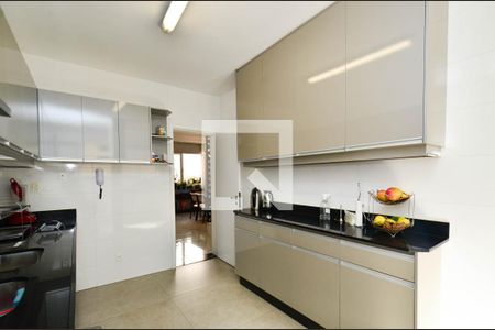 Apartamento à venda com 210m², 4 quartos e 3 vagas Apartamento à venda com 210m², 4 quartos e 3 vagasCozinha