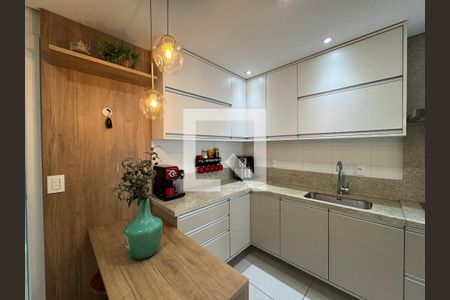 Apartamento à venda com 157m², 2 quartos e 3 vagas Apartamento à venda com 157m², 2 quartos e 3 vagasCozinha