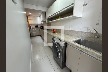 Apartamento à venda com 157m², 2 quartos e 3 vagas Apartamento à venda com 157m², 2 quartos e 3 vagasCozinha