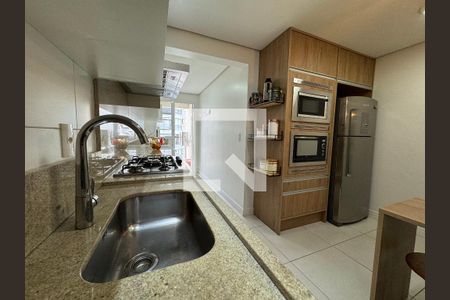 Apartamento à venda com 157m², 2 quartos e 3 vagas Apartamento à venda com 157m², 2 quartos e 3 vagasCozinha