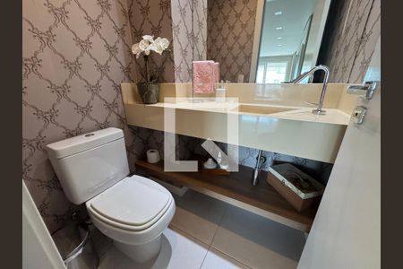 Apartamento à venda com 157m², 2 quartos e 3 vagas Apartamento à venda com 157m², 2 quartos e 3 vagasBanheiro