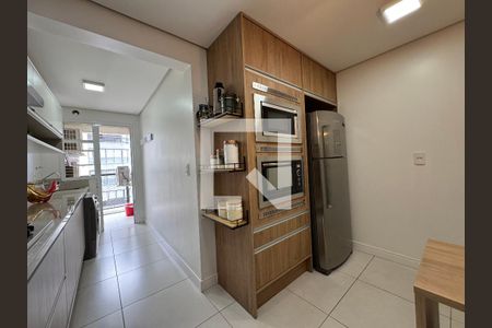 Apartamento à venda com 157m², 2 quartos e 3 vagas Apartamento à venda com 157m², 2 quartos e 3 vagasCozinha