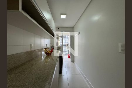 Apartamento à venda com 157m², 2 quartos e 3 vagas Apartamento à venda com 157m², 2 quartos e 3 vagasCozinha
