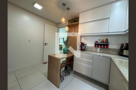 Apartamento à venda com 157m², 2 quartos e 3 vagas Apartamento à venda com 157m², 2 quartos e 3 vagasCozinha