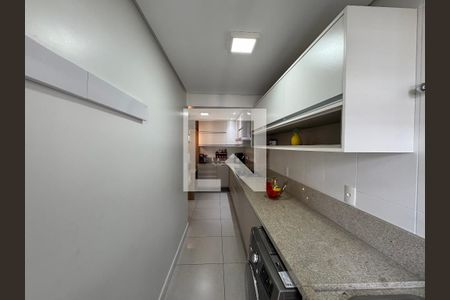 Apartamento à venda com 157m², 2 quartos e 3 vagas Apartamento à venda com 157m², 2 quartos e 3 vagasCozinha