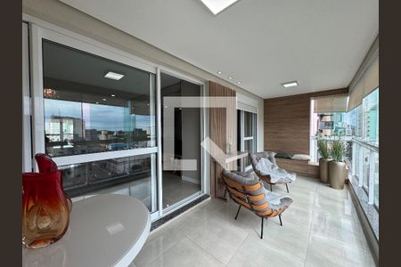 Apartamento à venda com 157m², 2 quartos e 3 vagas Apartamento à venda com 157m², 2 quartos e 3 vagasVaranda da Sala