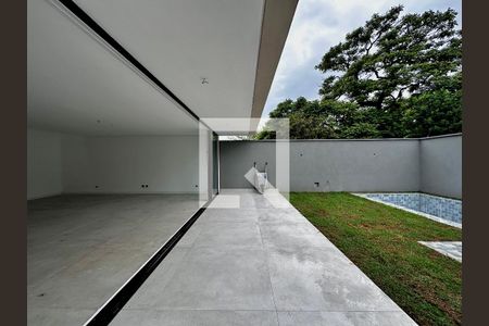 Casa de condomínio à venda com 496m², 4 quartos e 4 vagasVaranda/Quintal