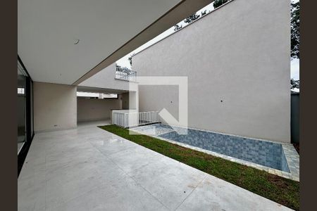 Casa de condomínio à venda com 486m², 4 quartos e 4 vagasVaranda/Quintal