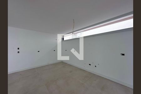 Casa de condomínio à venda com 486m², 4 quartos e 4 vagasCozinha