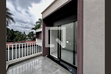 Casa de condomínio à venda com 486m², 4 quartos e 4 vagasSacada Suíte 3