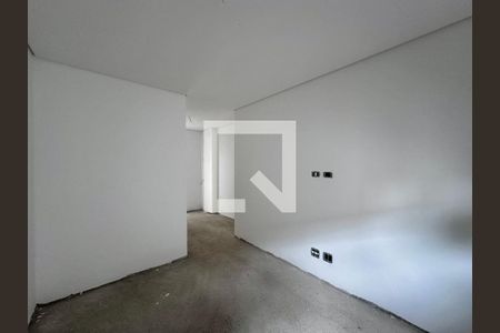 Casa de condomínio à venda com 486m², 4 quartos e 4 vagasSuíte 4