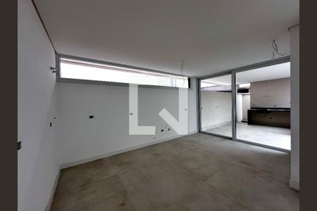 Casa de condomínio à venda com 486m², 4 quartos e 4 vagasCozinha