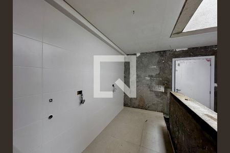 Casa de condomínio à venda com 486m², 4 quartos e 4 vagasÁrea de Serviço