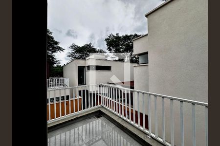 Casa de condomínio à venda com 486m², 4 quartos e 4 vagasSacada Suíte 3