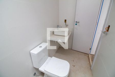 Casa à venda com 581m², 4 quartos e 4 vagasBanheiro da Suíte 2