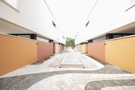 Casa à venda com 581m², 4 quartos e 4 vagasFachada Interna 